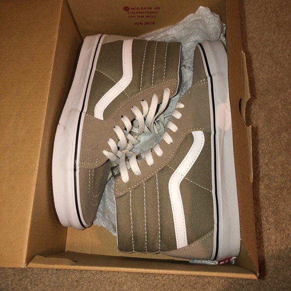 Vans Skate-hi’s in Desert Taupe - Picture 6 of 7